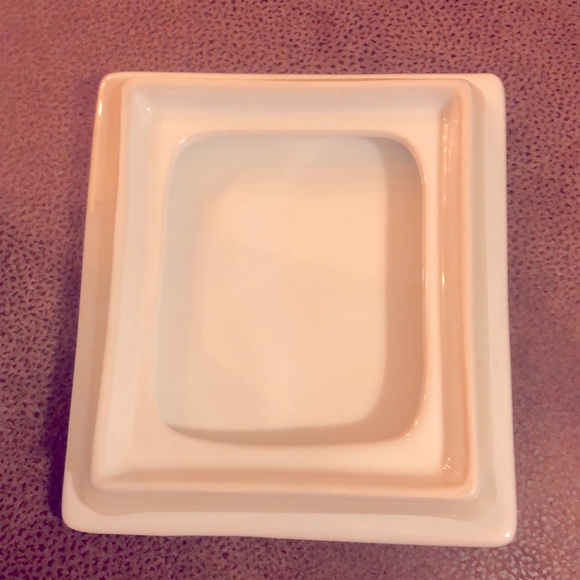 Threshold Chinese White Porcelain Takeout Box 5.5”x5.5” - Picture 6 of 8